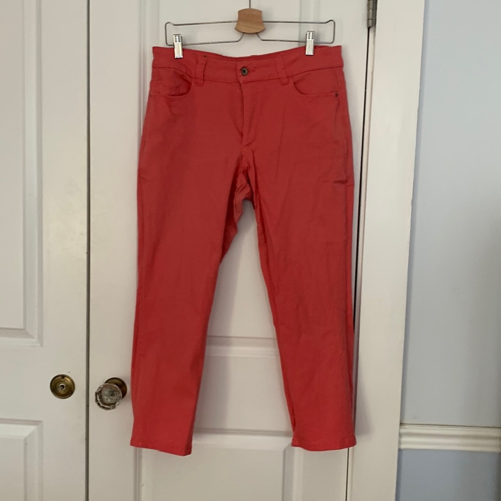 5/20 Santana capris, size 12